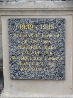 Monument aux Morts de Saint-Pardoux-la-Rivière